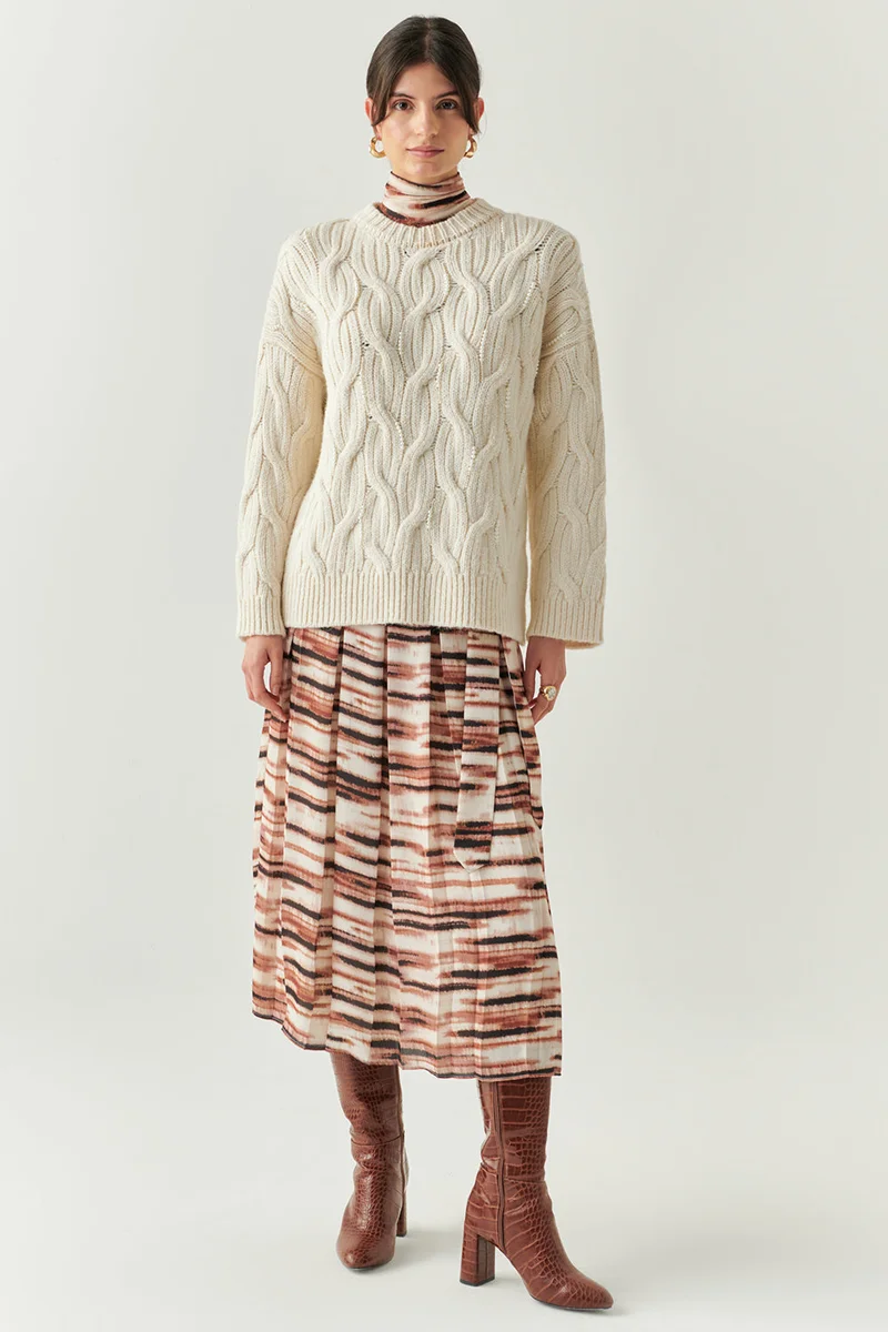 Exquise Beaded Crew Neck Regular Knit Bone Blouse
