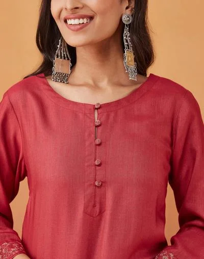 Fabindia Red Viscose Silk Embroidered Knee Length Kurta