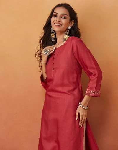 Fabindia Red Viscose Silk Embroidered Knee Length Kurta