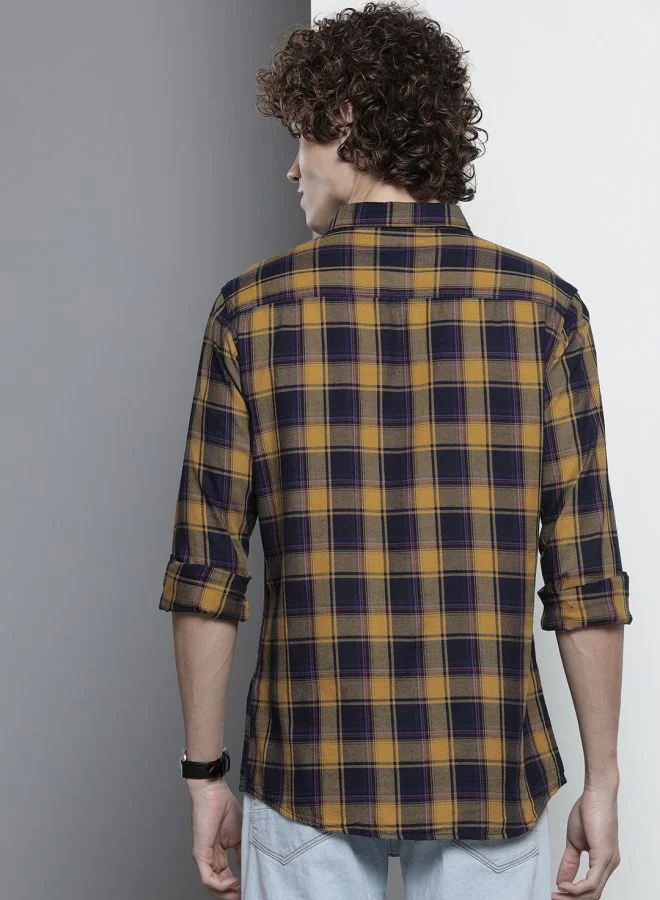 The Indian Garage Co Men Slim Fit Checkered Full Sleeves Spread Collar Casual Shirt