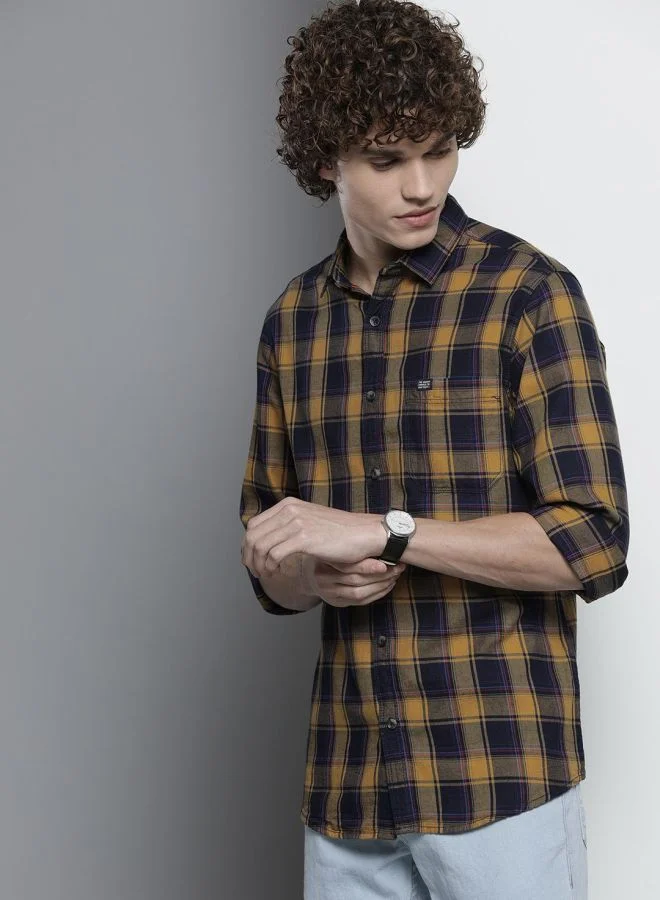 The Indian Garage Co Men Slim Fit Checkered Full Sleeves Spread Collar Casual Shirt