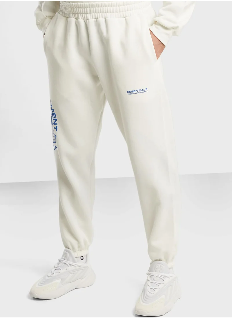 The Giving Movement The Regular Fit Classic Sweatpants
