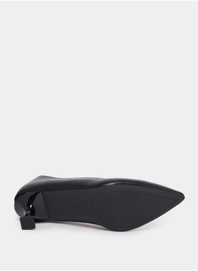 Styli Pointed Toe Kitten Heel Pumps
