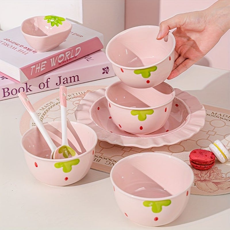 طقم أواني طعام سيراميك وردي بالفراولة مكون من 7 قطع يشمل أوعية أرز وملاعق صغيرة وأطباق للسلطة والفواكه والزبادي والحساء والستيك والحلويات والآيس كريم والمعكرونة والرامين مثالي للمدارس والسكنات والمطاعم والاستخدام المنزلي - Image 4