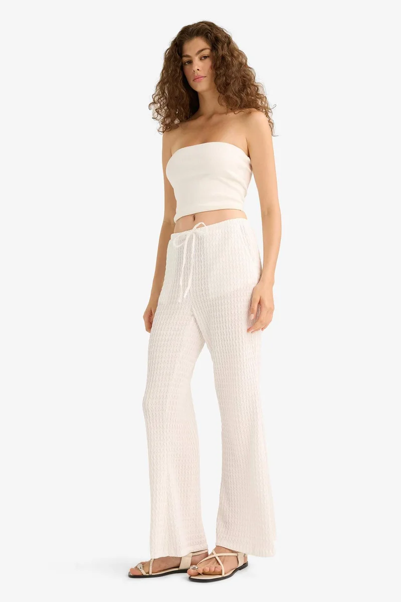 ديفاكتو Wide Leg Regular Waist Crepe Trousers