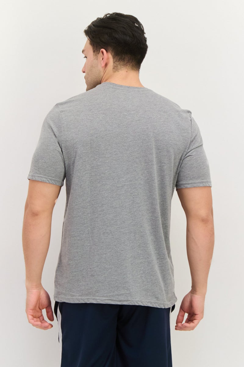 SKECHERS Men Sportswear Fit Outdoor T-Shirt, Grey  - Image 3