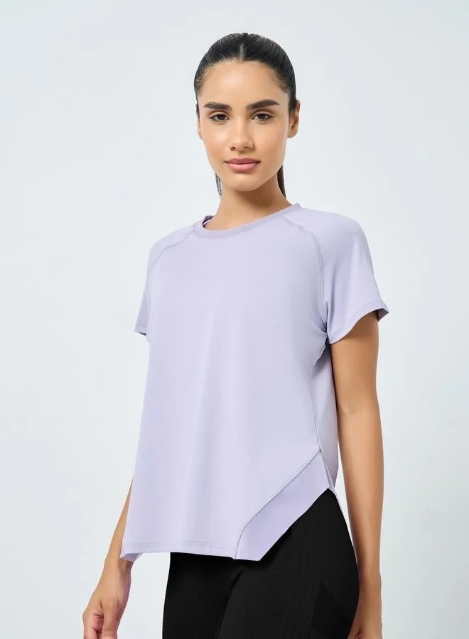 ستايلي اكتيف بلوزة بقصة سائبة وتداخلات شبكية