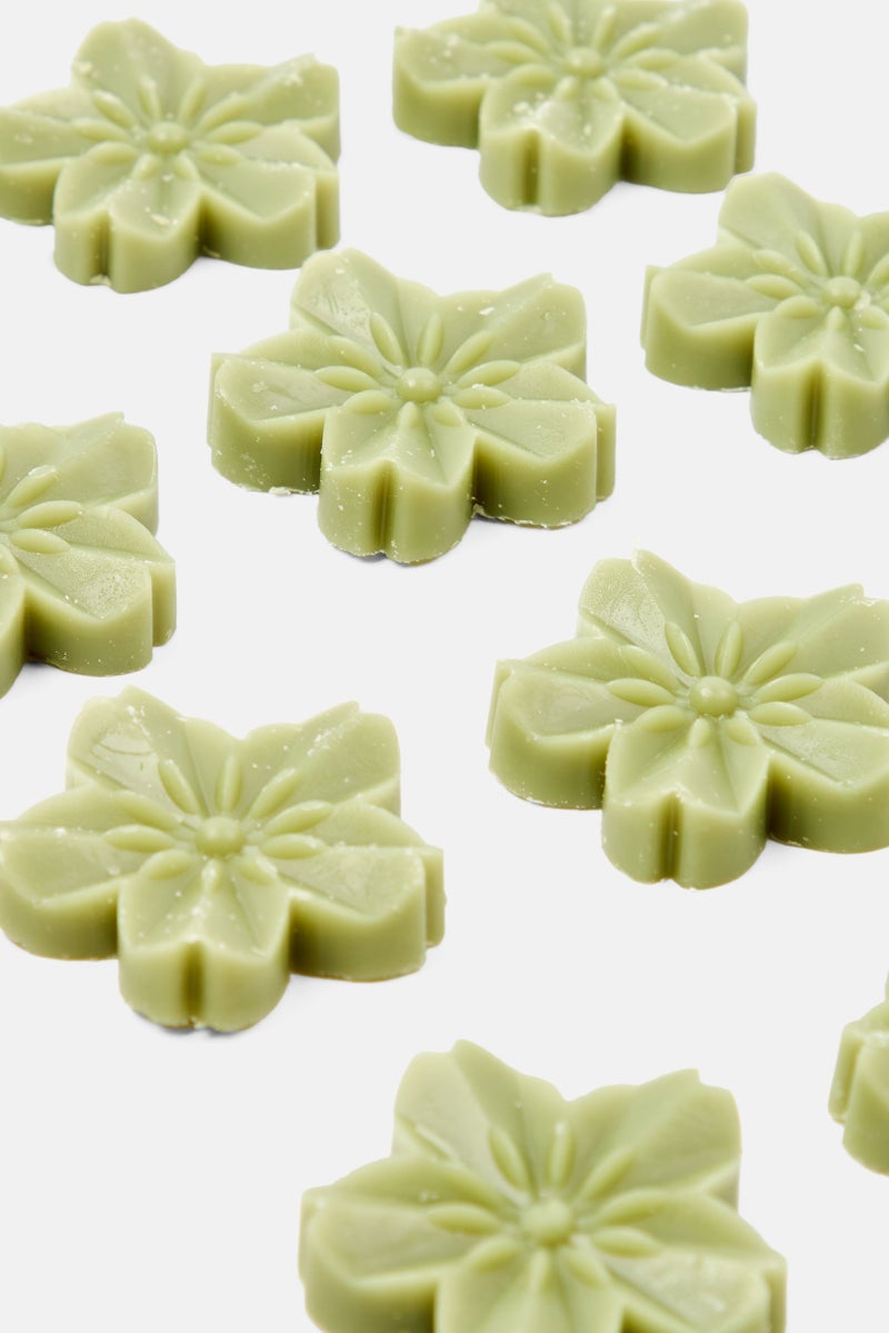 Muy Mucho Wild Jasmine Scented Wax, Green - Image 3