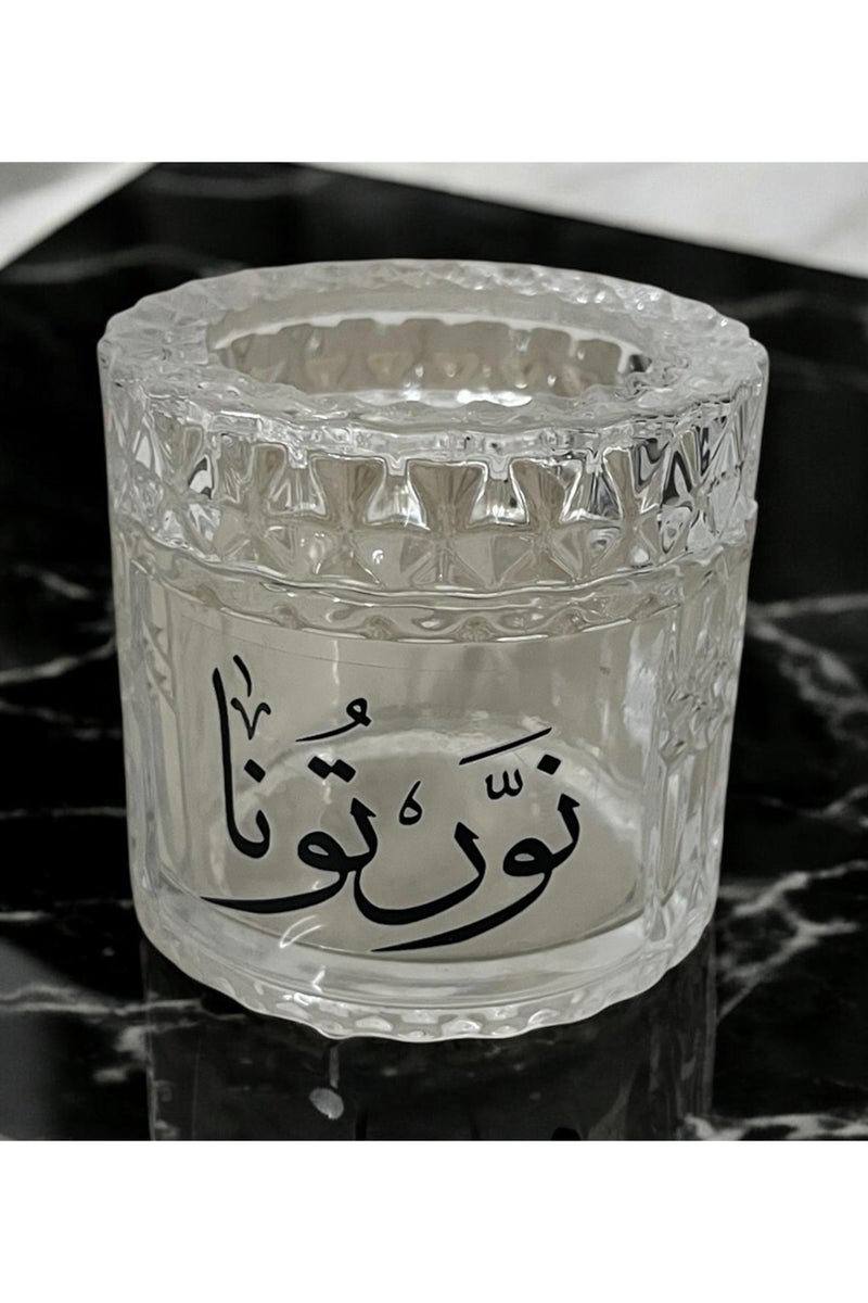 Glass tissue box with multiple phrases: Welcome, You have honored us, and You have enlightened us. - Image 3