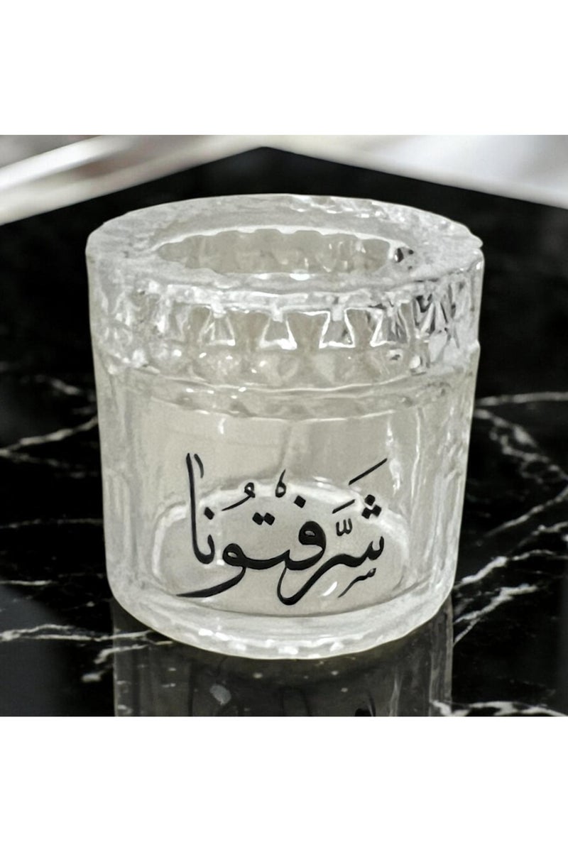 Glass tissue box with multiple phrases: Welcome, You have honored us, and You have enlightened us. - Image 4