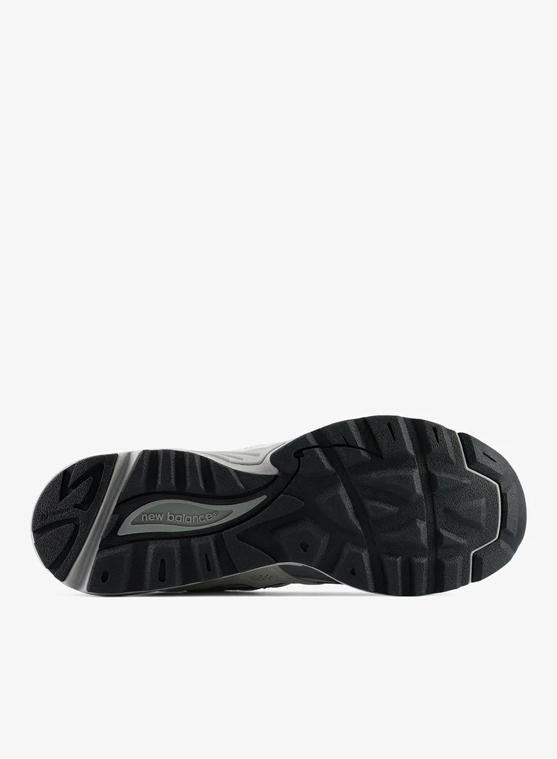 New Balance WHITE (101) 880R Sneakers  | Best Price UAE