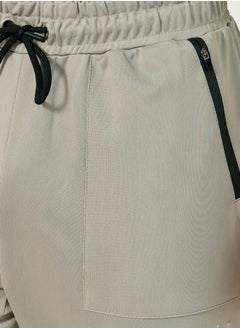 Styli Hooded Minimal Print Vest with Zipping Detail  - Image 4