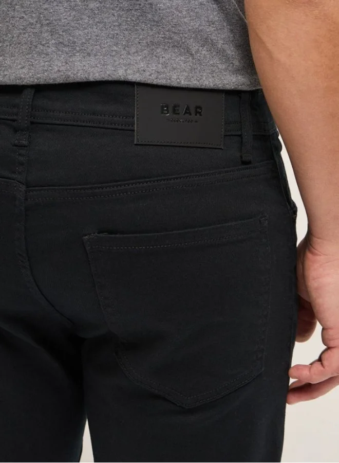 The Bear House  Men's Black Mid-Rise Slim Fit Jeans Classic Comfort With Modern Style, Perfect For Everyday Casual Looks And Effortless Streetwear Vibes for Men | Best Price UAE