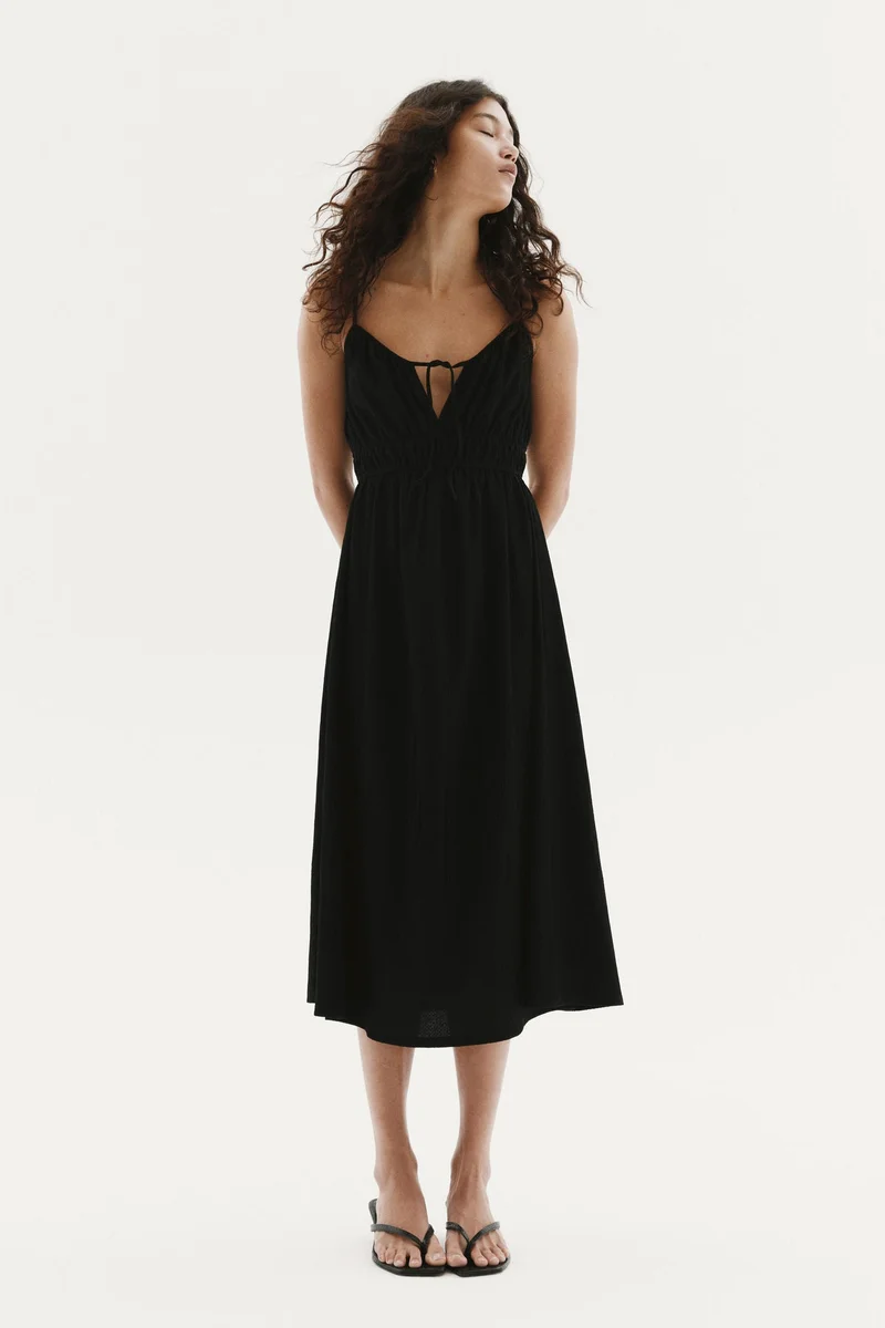 اتش اند ام فستان من الجيرسيه المجعّد