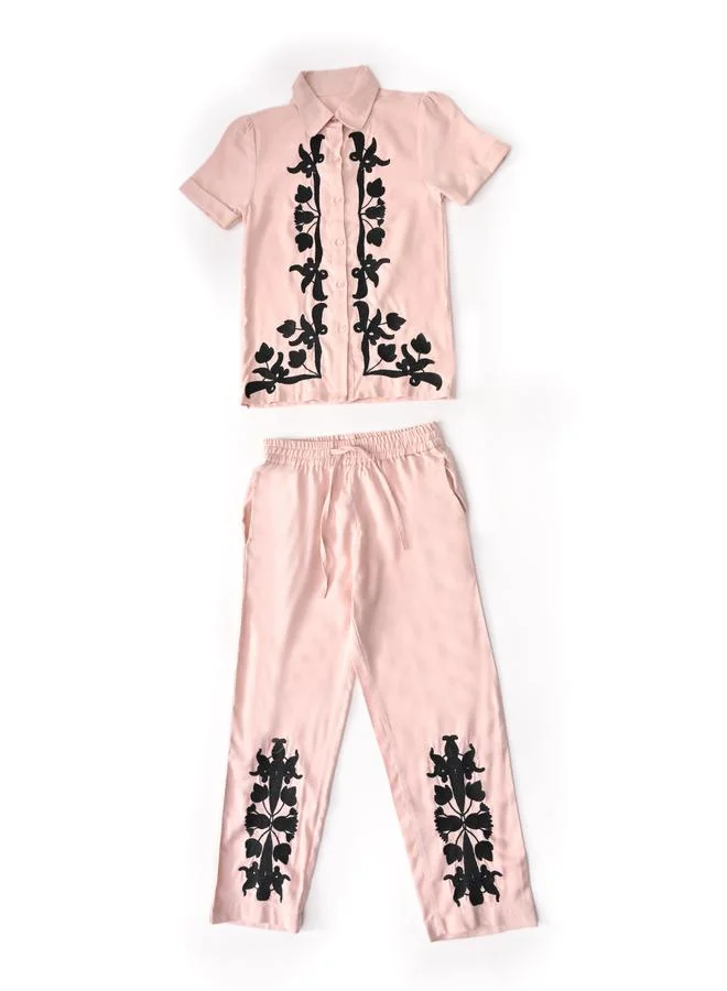 بيلا مودا Girls Pink Embroidered Short Sleeves Shirt And Trousers Set