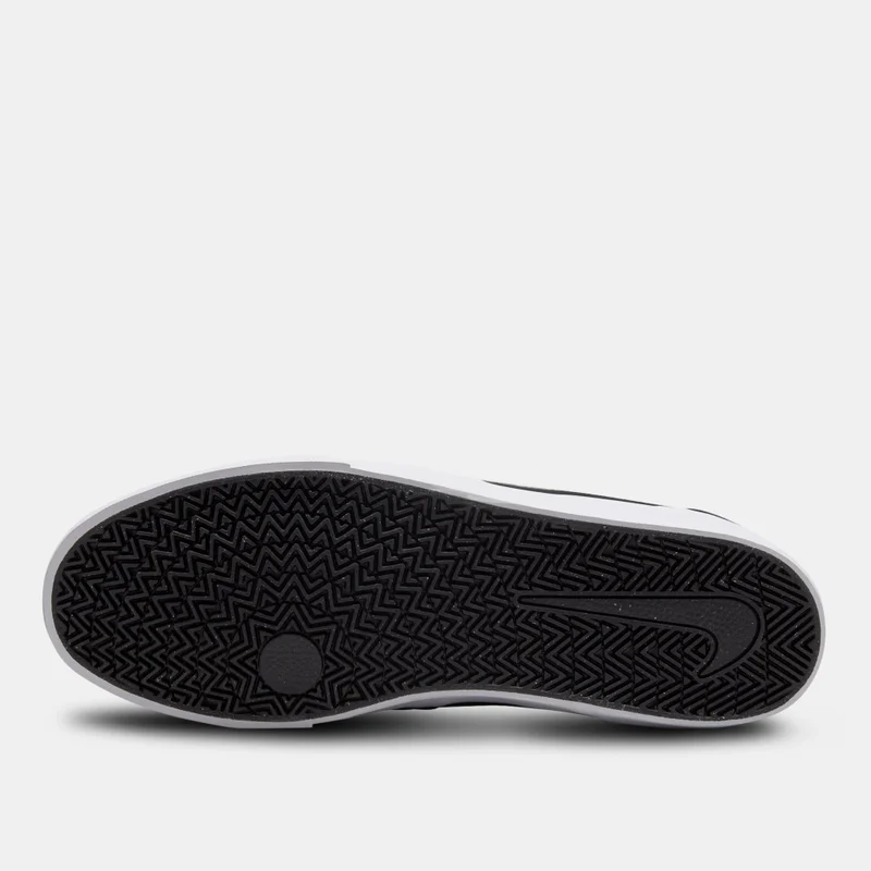 Nike Black Men's SB Charge Suede Shoes for Men | Best Price UAE