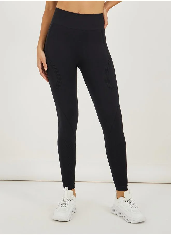 Styli Tonal Textured Inserts Back Peep Racerback Sports Bra and Leggings Set