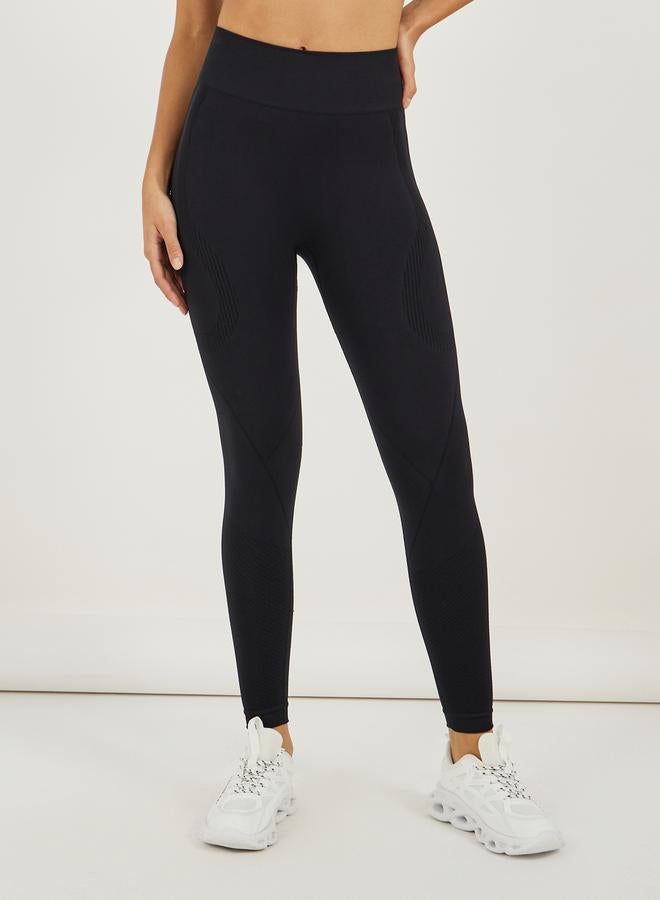Styli Tonal Textured Inserts Back Peep Racerback Sports Bra and Leggings Set  - Image 5