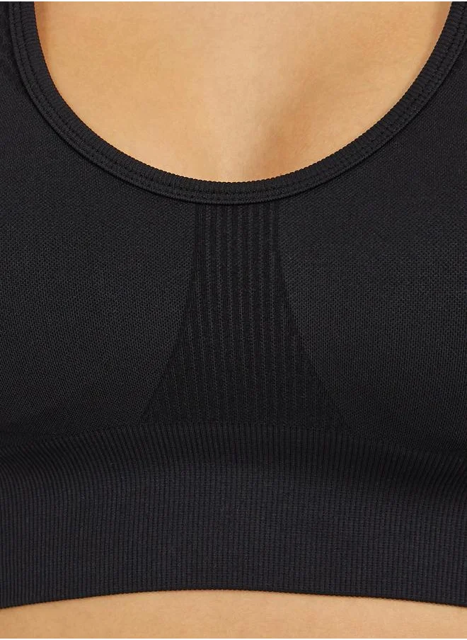Styli Tonal Textured Inserts Back Peep Racerback Sports Bra and Leggings Set
