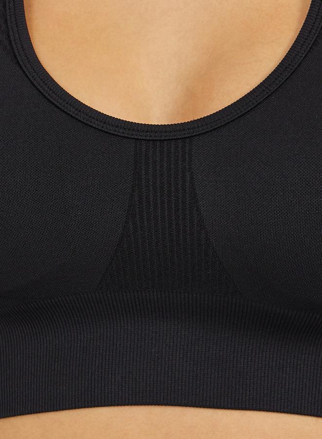 Styli Tonal Textured Inserts Back Peep Racerback Sports Bra and Leggings Set  - Image 3