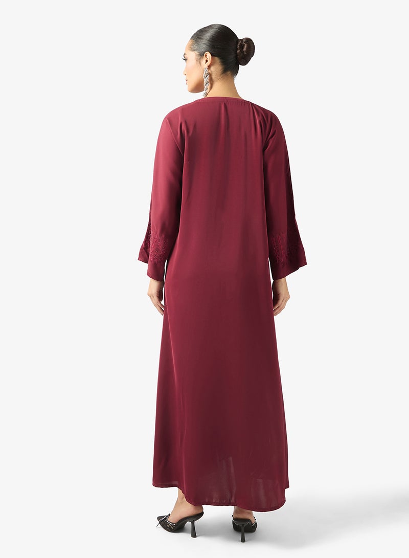 خزانة عباية وشيلة مطرزة - Image 2