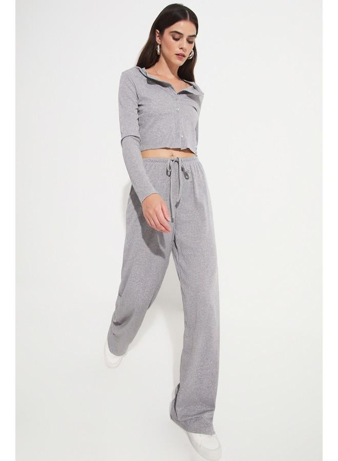 جون طقم بلوزة وبنطلون نسائي من فيسكوز بأزرار - رمادي - Image 4