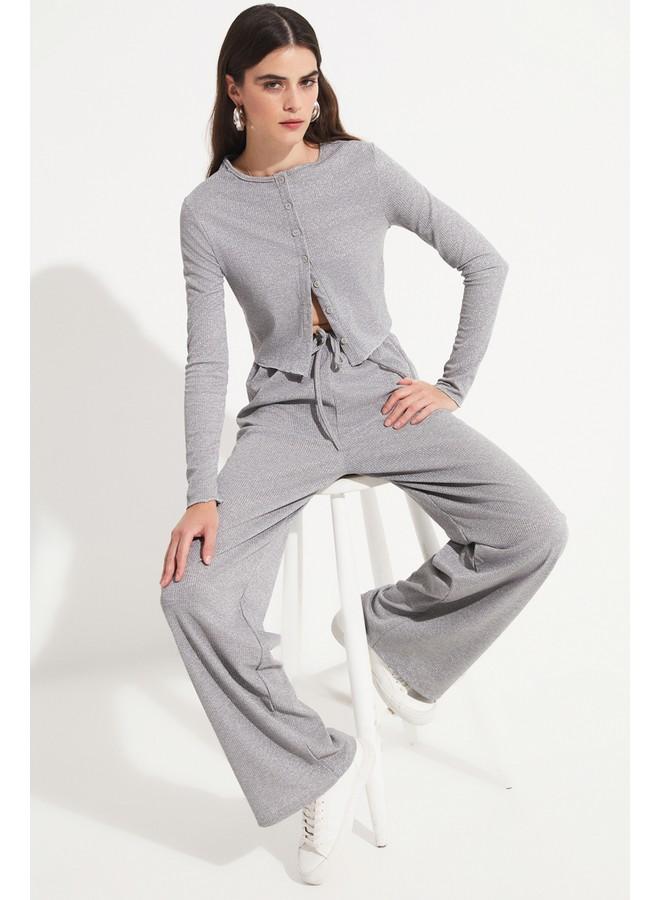 جون طقم بلوزة وبنطلون نسائي من فيسكوز بأزرار - رمادي - Image 2