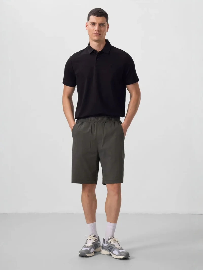 تومي لايف TOMMY Men's Woven Chino Shorts