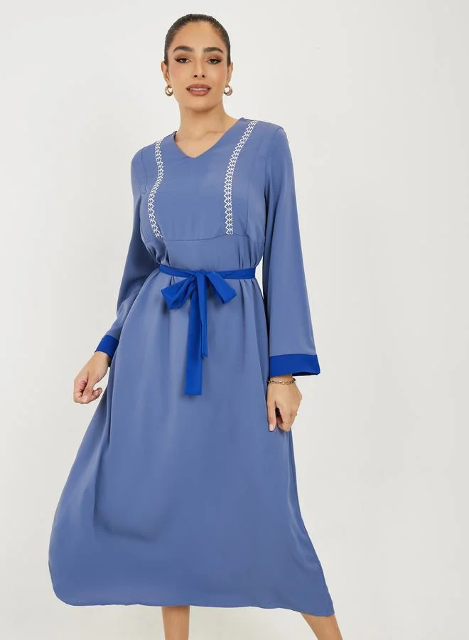 تايك تو Embroidery Detail A-Line Midi Dress with Belt