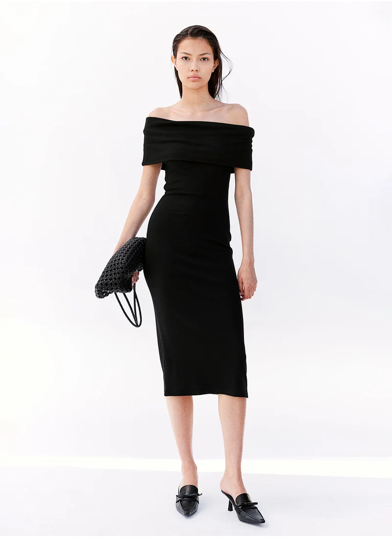 اتش اند ام Off-The-Shoulder Dress