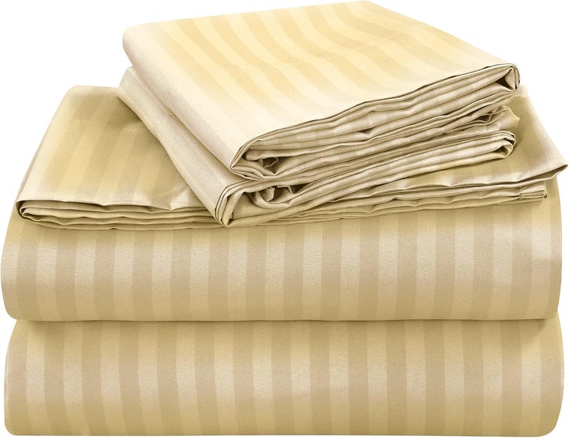 ROYALE LINENS طقم شراشف كال كينج 4 قطع من رويال لينينز - فراش مايكروفايبر ناعم - 1 شرشف مجهز، 1 شرشف مسطح، 2 كيس وسادة - مقاوم للتجعد والبهتان - شراشف فندقية فاخرة (رملي مخطط، كال كينج) - Image 1