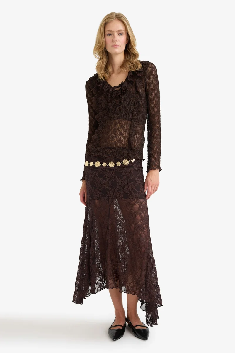 ديفاكتو Fitted V-Neck Ruffle Lace Long Sleeve Blouse