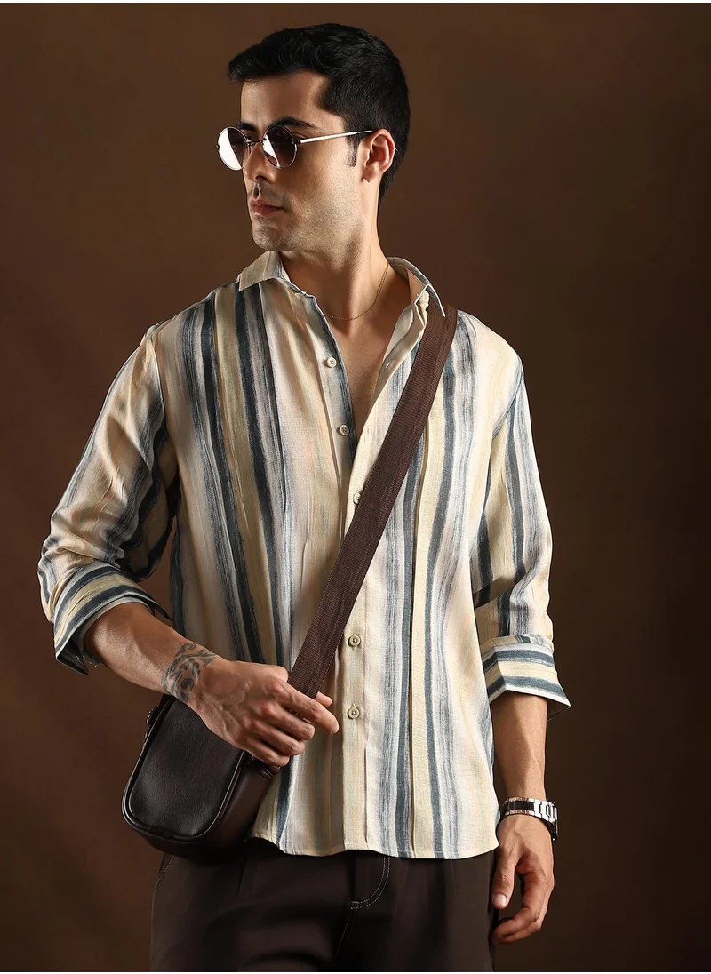 كامبوس سوترا Campus Sutra Men's Butter Yellow & Prussian Blue Striped-Strokes Shirt For Casual Wear | Spread Collar | Long Cuffed Sleeves | Button Closure | Shirt Crafted With Comfort Fit For Everyday Wear