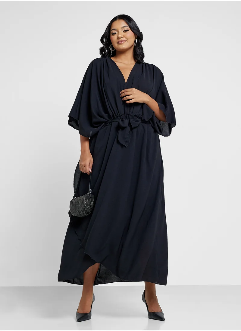 Ella Plus Dress With Batwinged Sleeve