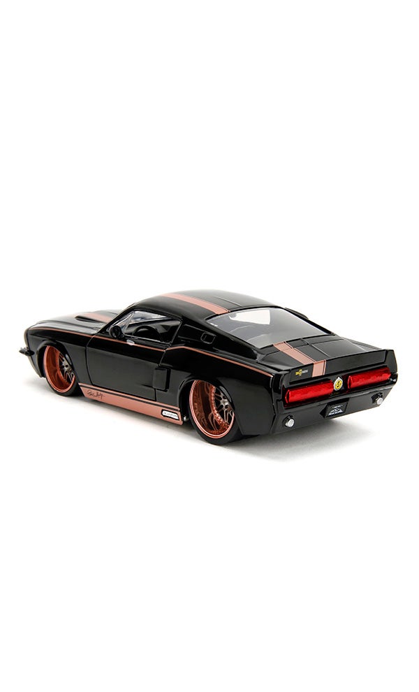 JADA Pink Slips 1:24 - 1967 Shelby GT 500, Die-Cast Car with Base, Toys for Kids and Adults - Image 3