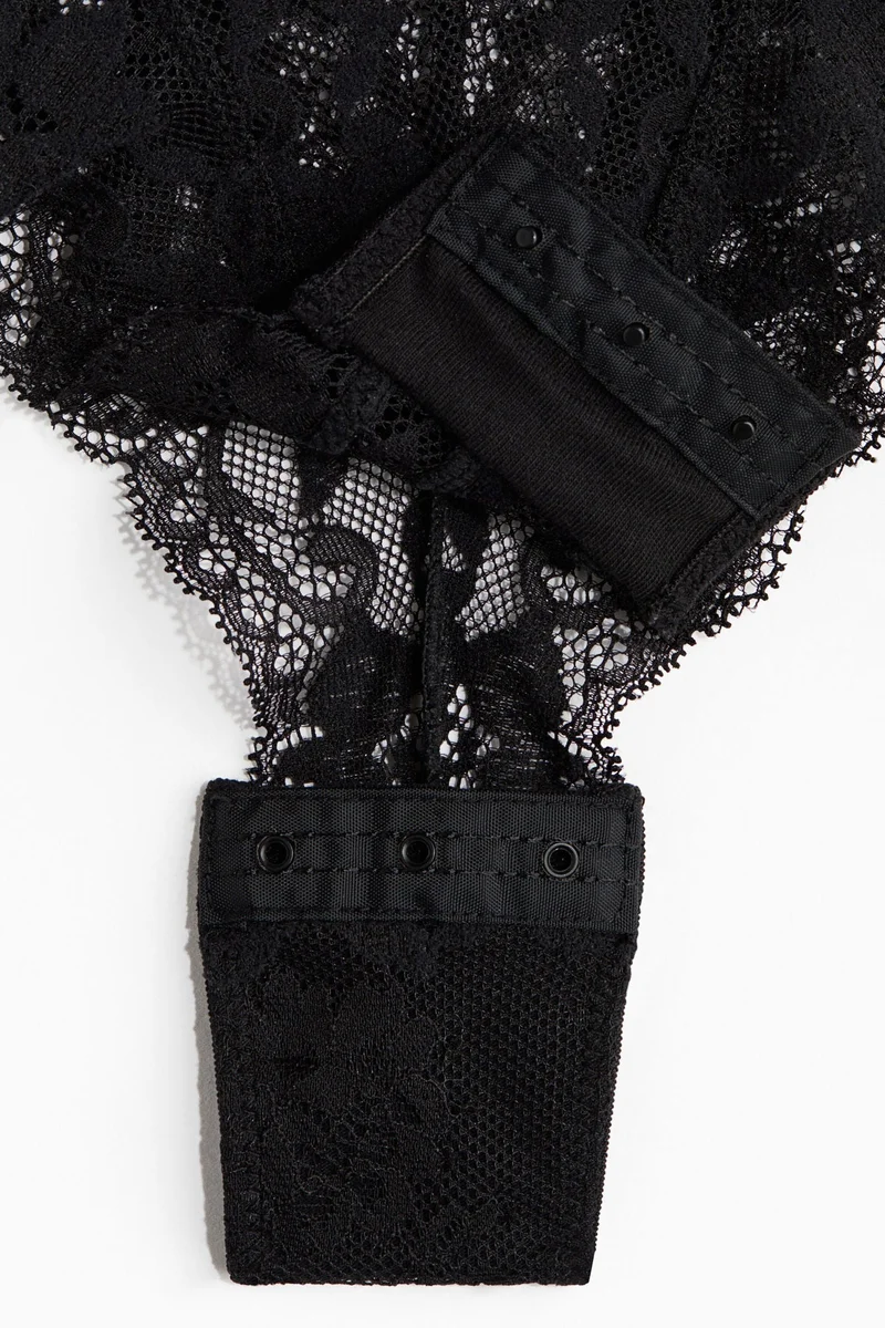 اتش اند ام بودي دانتيل ببطانة رفع فائقة وتصميم سترينغ