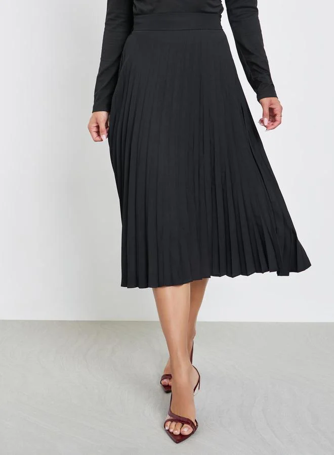 Styli Black Solid Pleated Midi Skirt