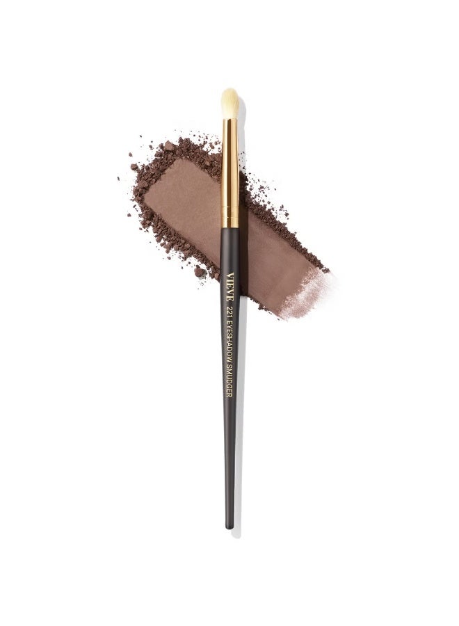 VIEVE 221 Eyeshadow Smudger Brush - Image 2