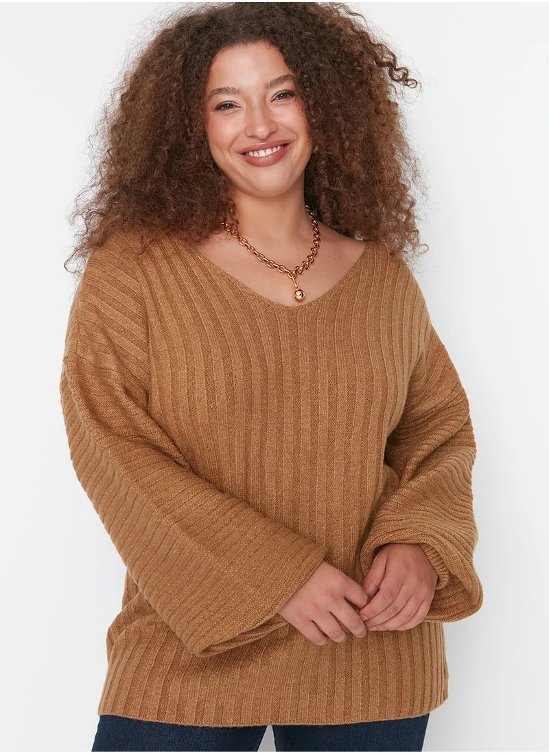 Trendyol Curve V-Neck Knitted Sweater