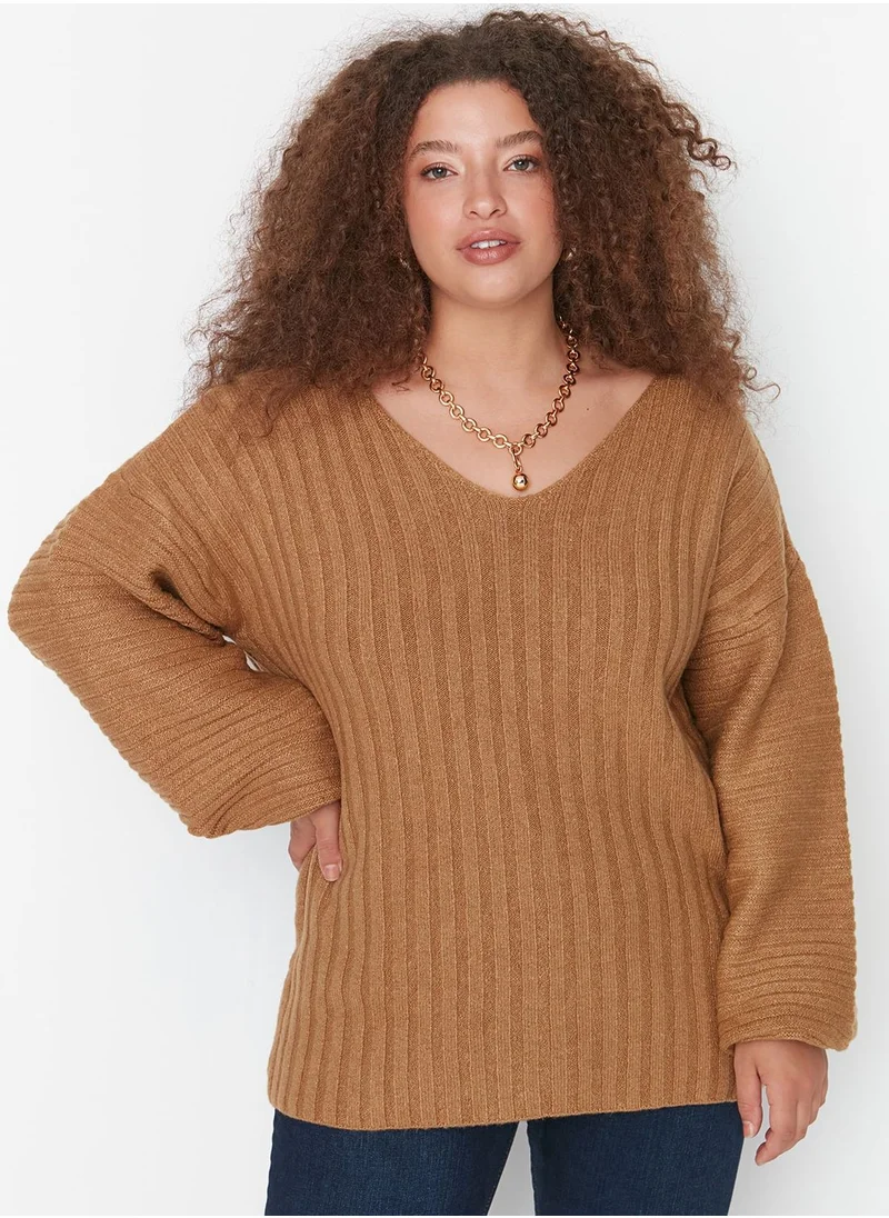 Trendyol Curve V-Neck Knitted Sweater