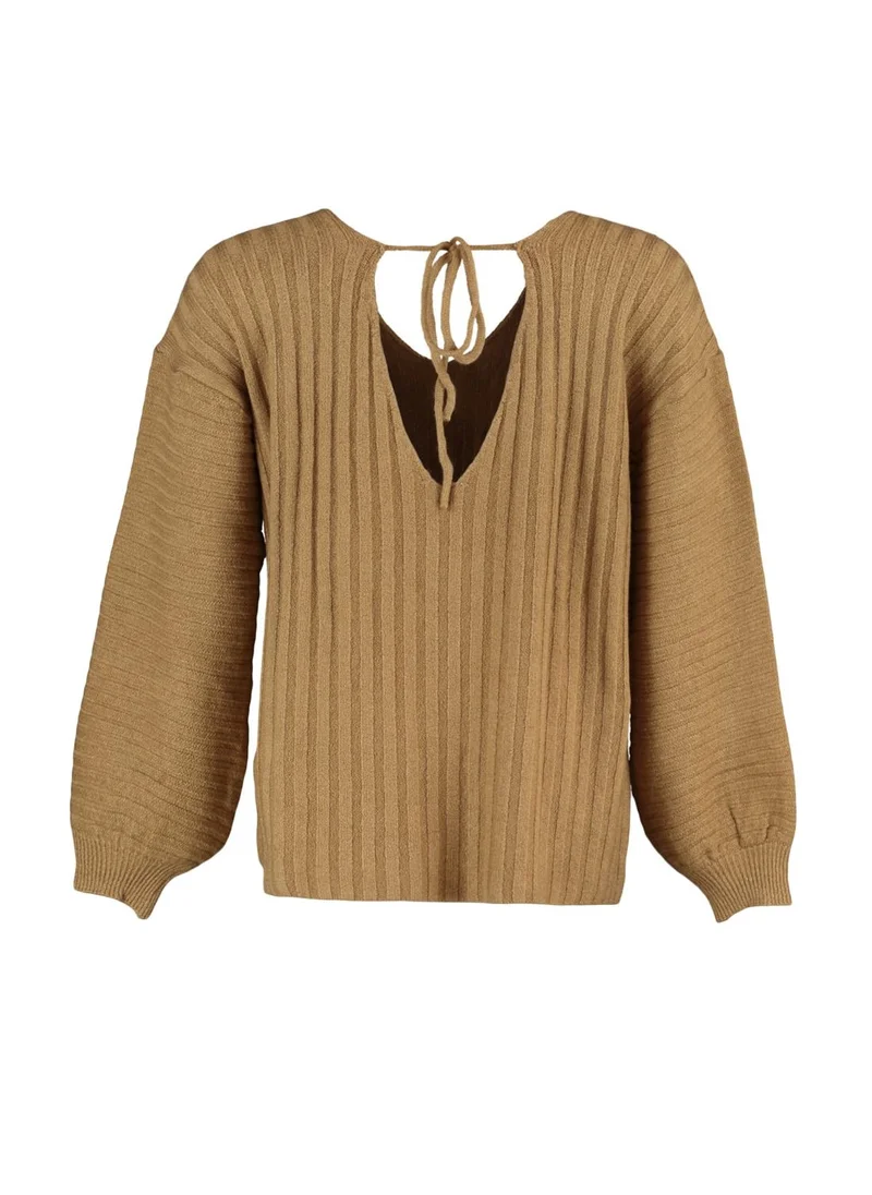 Trendyol Curve V-Neck Knitted Sweater