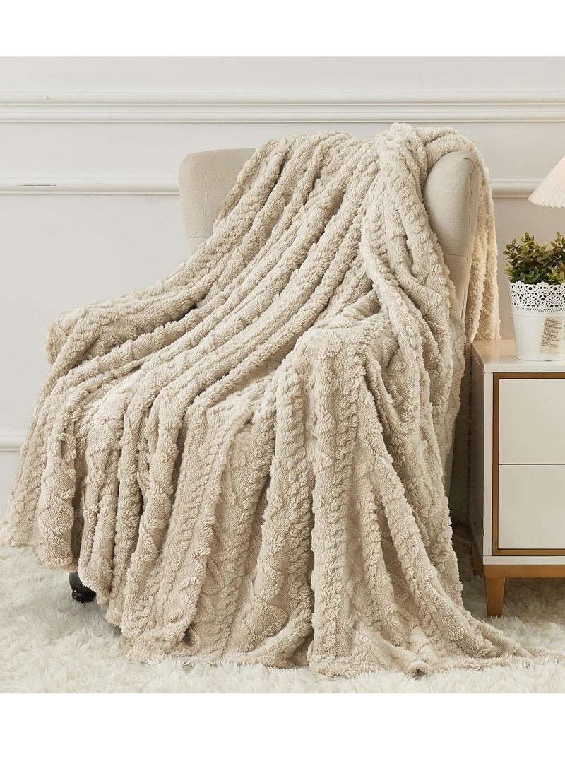 Aganear Fleece Throw Blanket  - Image 1