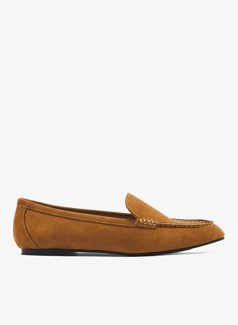 Bailey Closed-Toe Moccasins