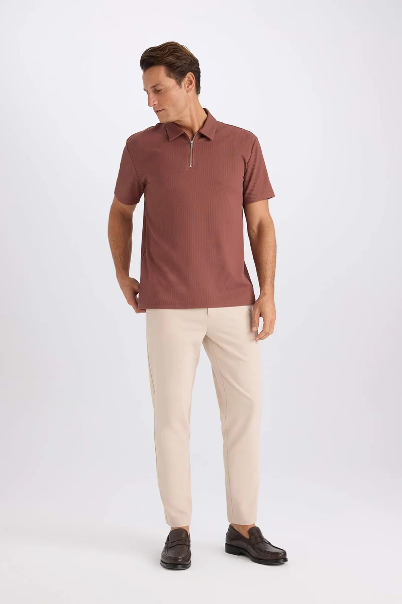 ديفاكتو Regular Fit Half Zip-Up Pleated Polo T-Shirt