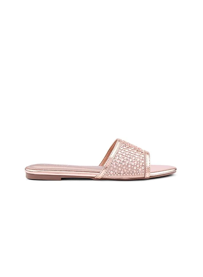أيقون Festive flat sandal with a sparkling lace front.