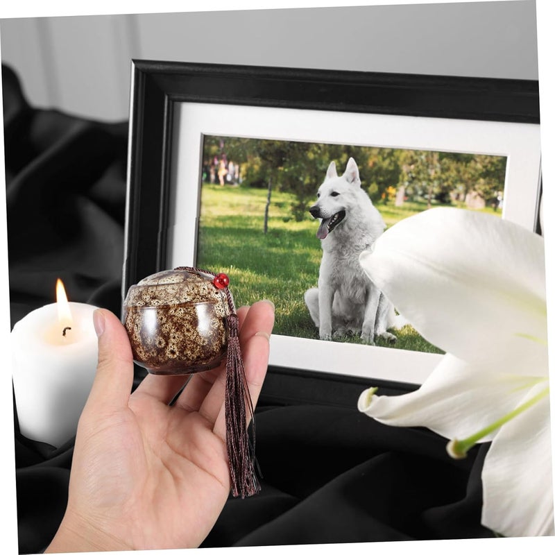 VOSAREA Keepsake Ceramic Pet Urn for Ashes Mini Memorial Urn for Cats and Dogs for Small Pets Elegant Design for Cherished Memories - Image 4