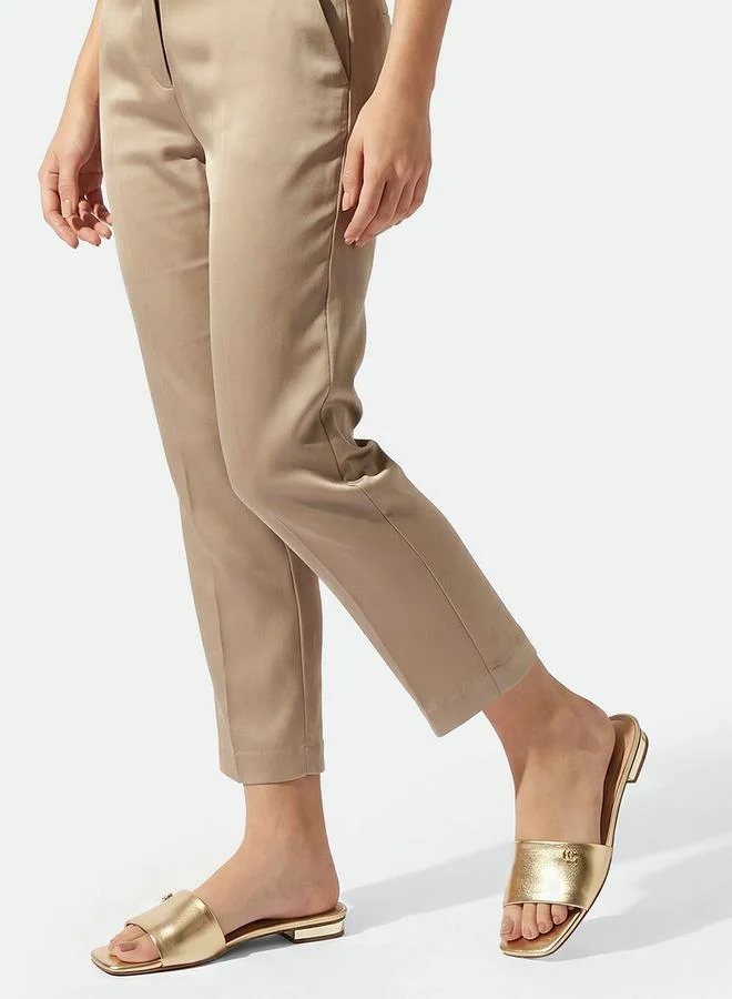 سيليست Women Solid Flat Sandals
