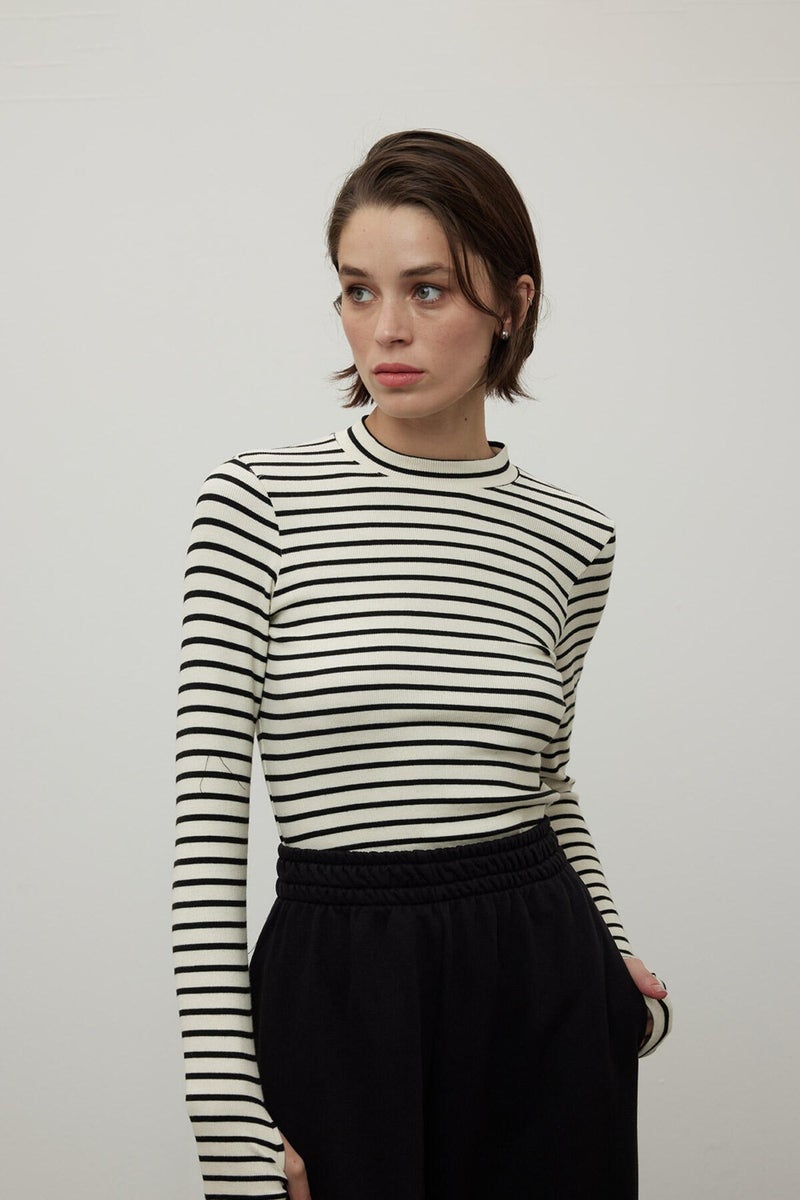 Manuka Finger-Slot Striped Body Black  - Image 1