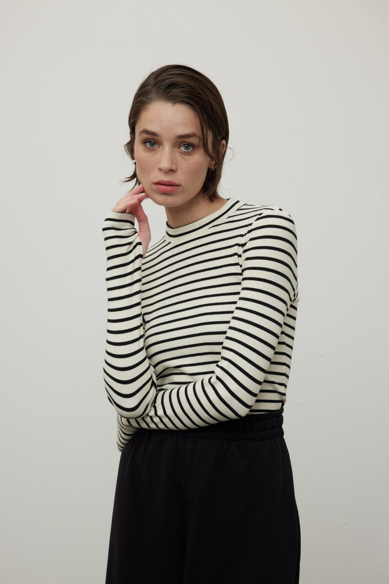 Manuka Finger-Slot Striped Body Black  - Image 2