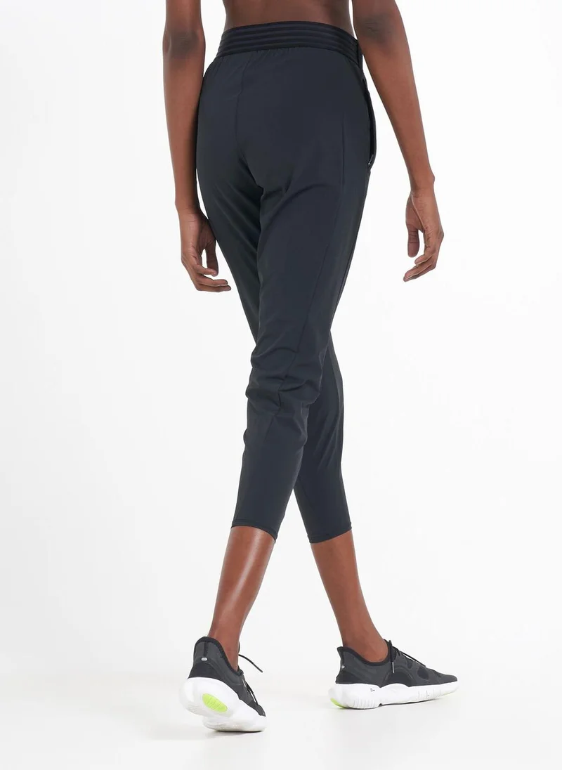Nike Women's Essential 7/8 Running Pants